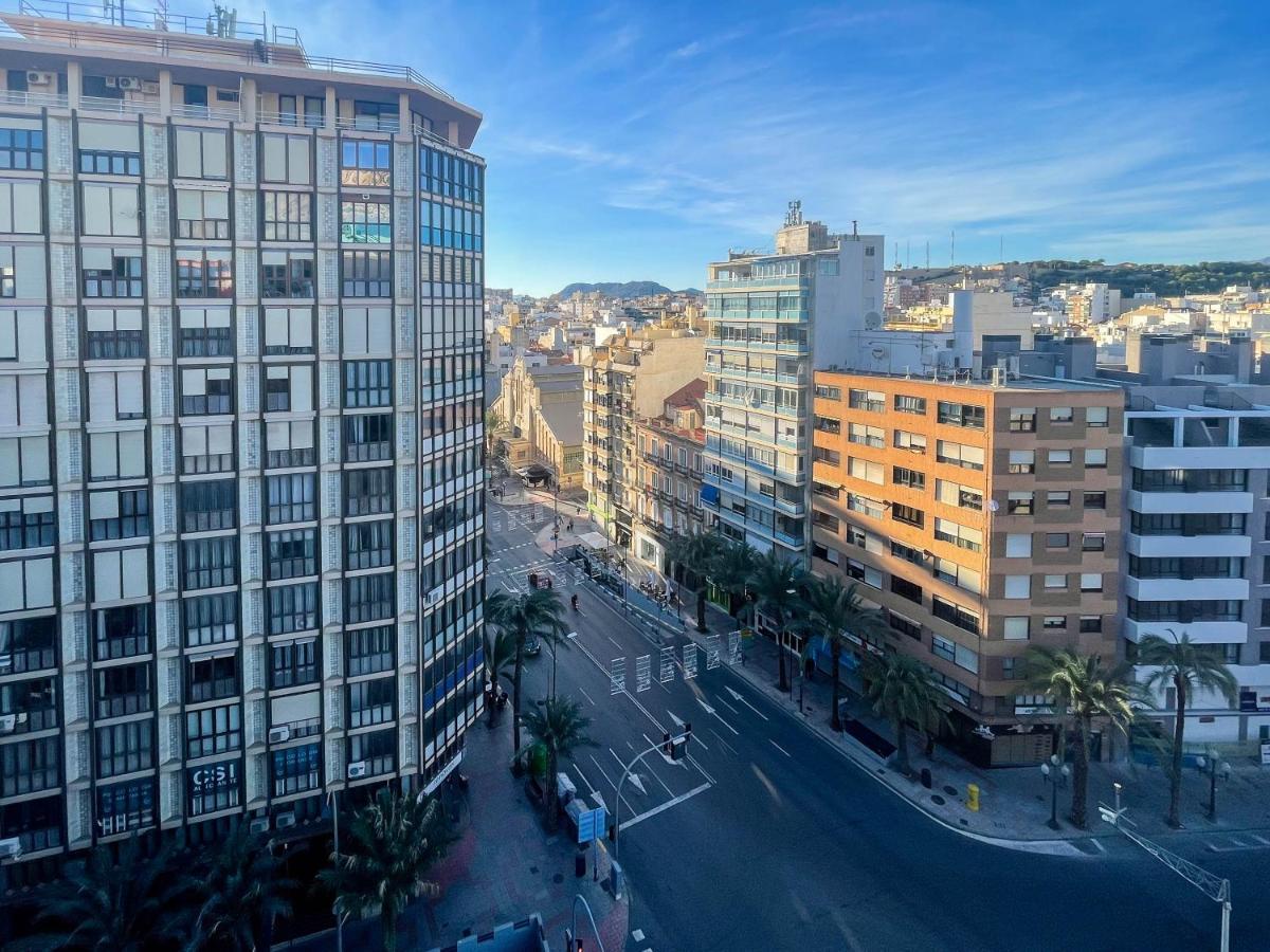 Amplio Apartamento En Pleno Corazon De Alicante Exterior foto